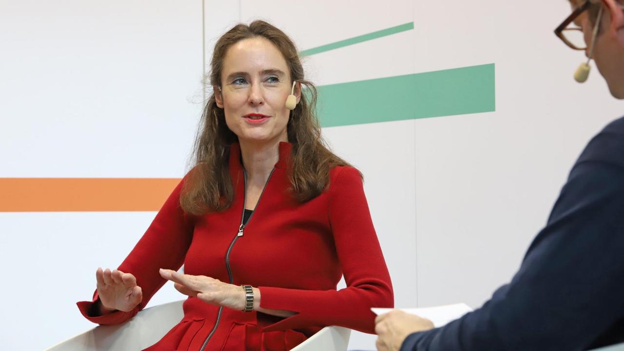 Die Schriftstellerin Tanja Kinkel beim Bücherherbst-Gespräch auf der Frankfurter Buchmesse Die Schriftstellerin Tanja Kinkel beim Bücherherbst-Gespräch auf der Frankfurter Buchmesse