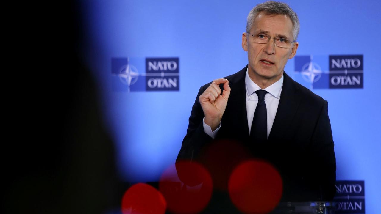 Nato-Generalsekretär Jens Stoltenberg spricht in Brüssel. Nato-Generalsekretär Jens Stoltenberg spricht in Brüssel.