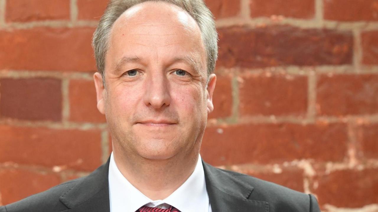 27.08.2020, Mecklenburg-Vorpommern, Greifswald: Christian Stäblein, Bischof der Evangelischen Kirche Berlin-Brandenburg-Schlesische Oberlausitz, steht in der St. Jacobi Kirche. 27.08.2020, Mecklenburg-Vorpommern, Greifswald: Christian Stäblein, Bischof der Evangelischen Kirche Berlin-Brandenburg-Schlesische Oberlausitz, steht in der St. Jacobi Kirche.