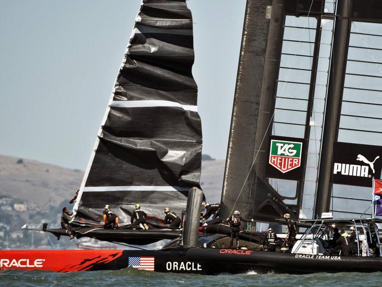 Oracle Team USA beim America's Cup 2013.