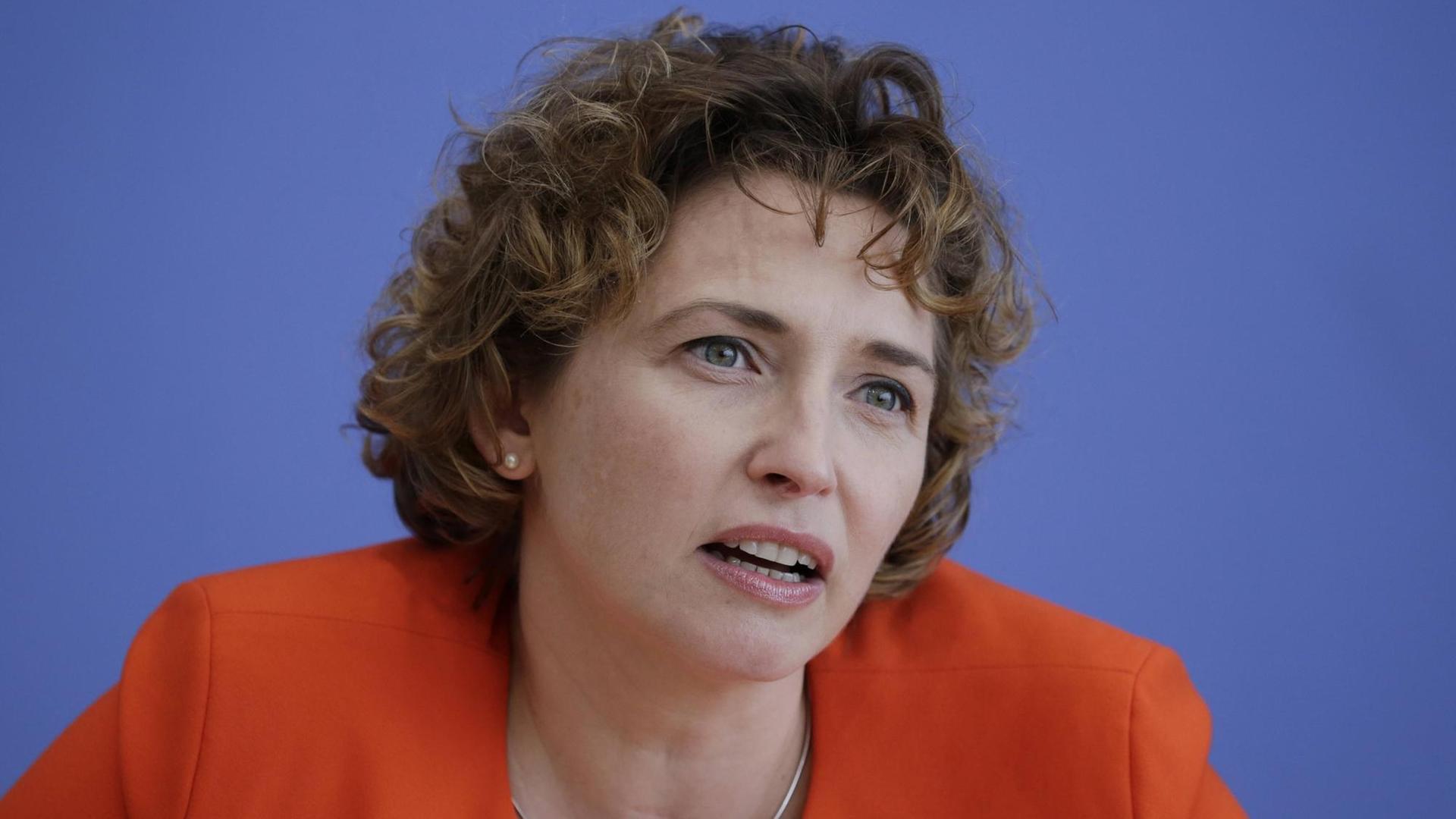 Nicola Beer, Generalsekretärin der FDP, im Oktober 2017 Nicola Beer, Generalsekretärin der FDP, im Oktober 2017