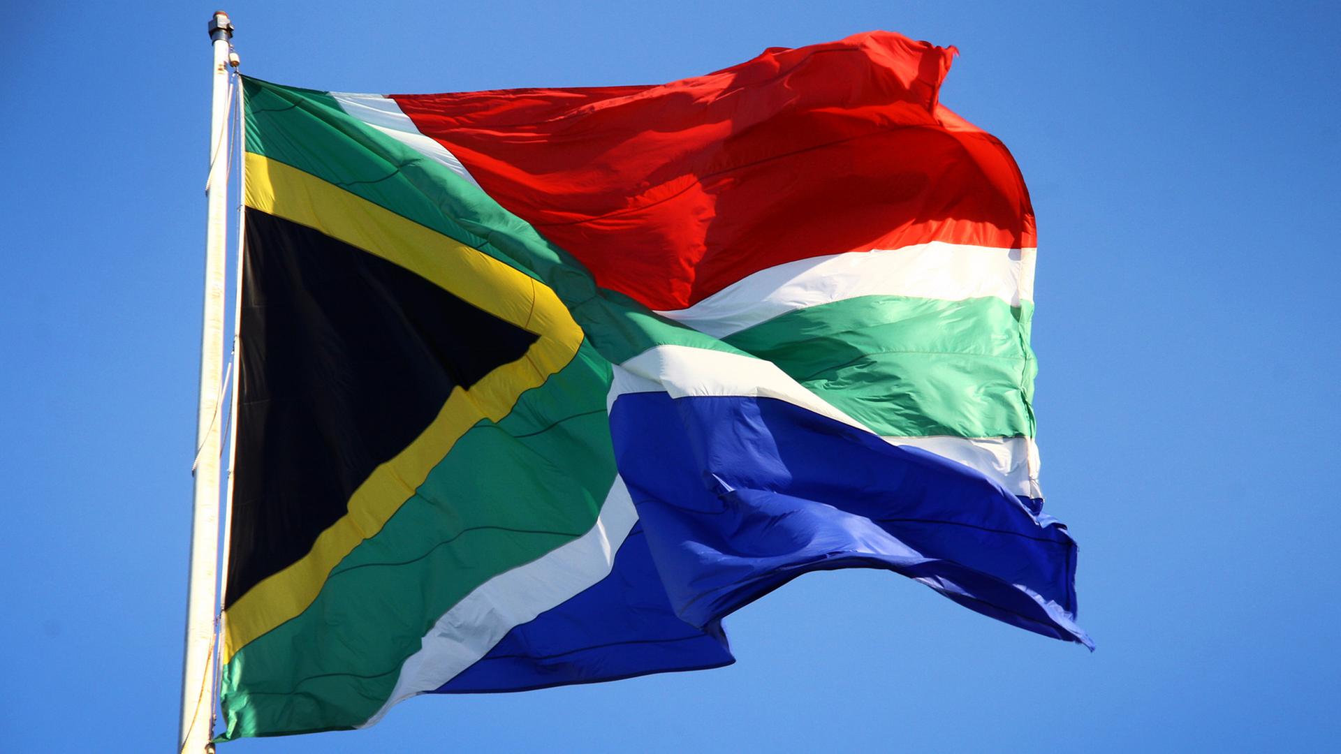 Eine südafrikanische Flagge, aufgenommen in Port Elizabeth, Südafrika Eine südafrikanische Flagge, aufgenommen in Port Elizabeth, Südafrika