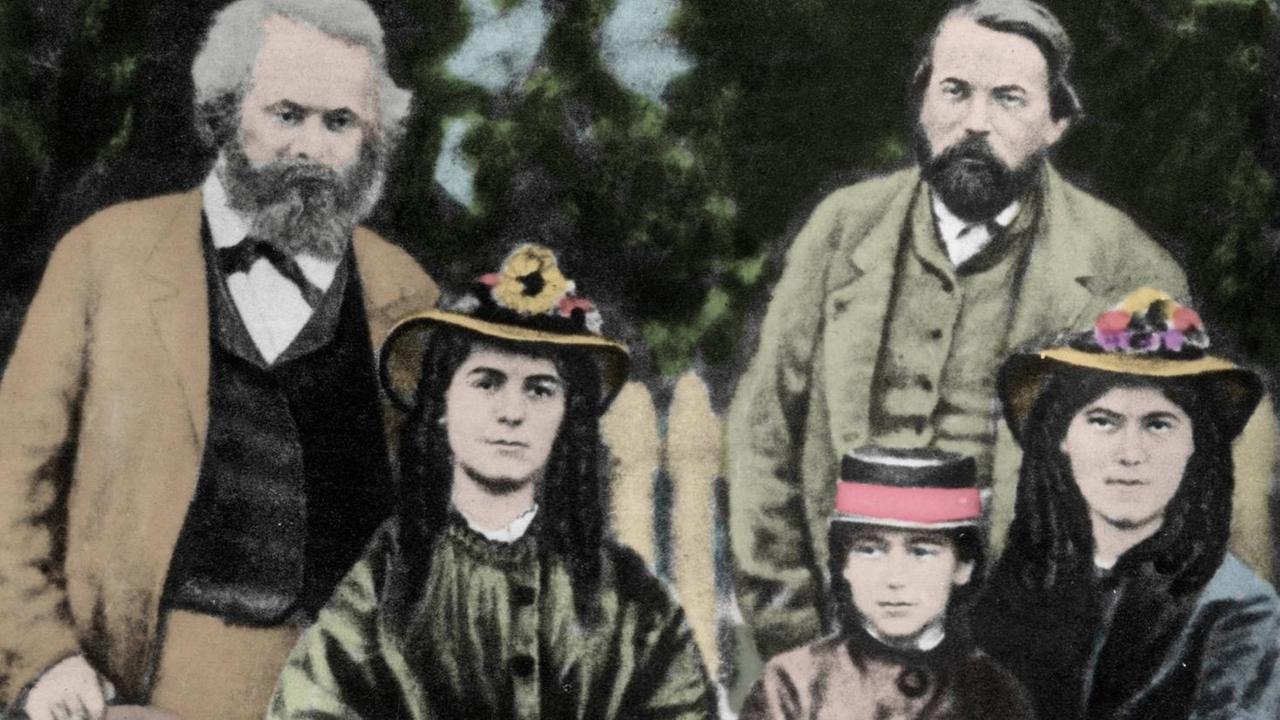 Friedrich Engels und Karl Marx mit Jenny, Laura et Eleanor in einer nachkolorierten, bearbeiteten Form. Friedrich Engels und Karl Marx mit Jenny, Laura et Eleanor in einer nachkolorierten, bearbeiteten Form.