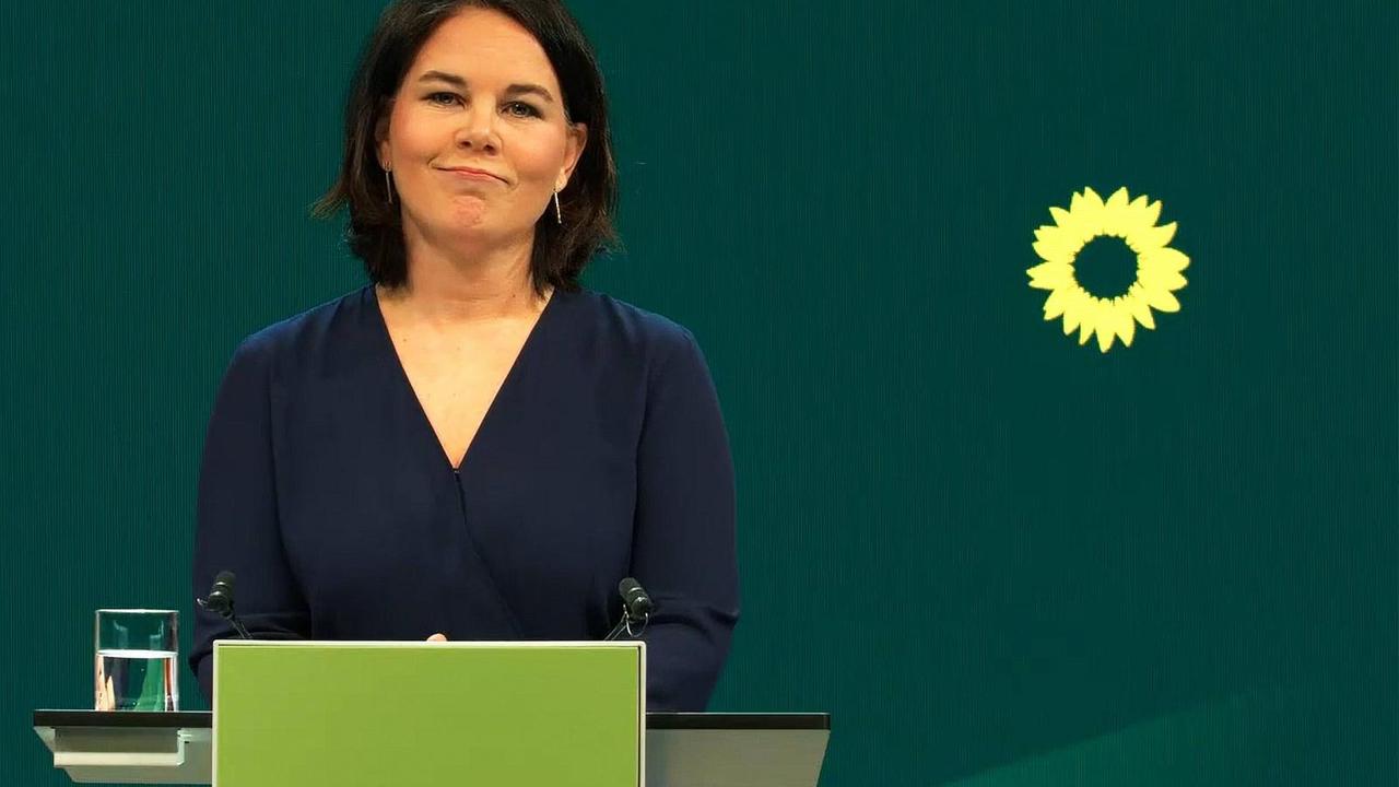 Annalena Baerbock am Rednerpult Annalena Baerbock am Rednerpult