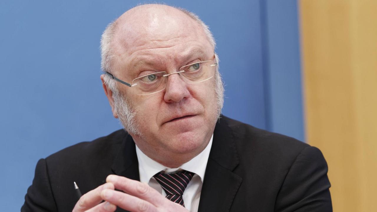 Ulrich Schneider, Hauptgeschäftsführer Der Paritätische Wohlfahrtsverband Ulrich Schneider, Hauptgeschäftsführer Der Paritätische Wohlfahrtsverband