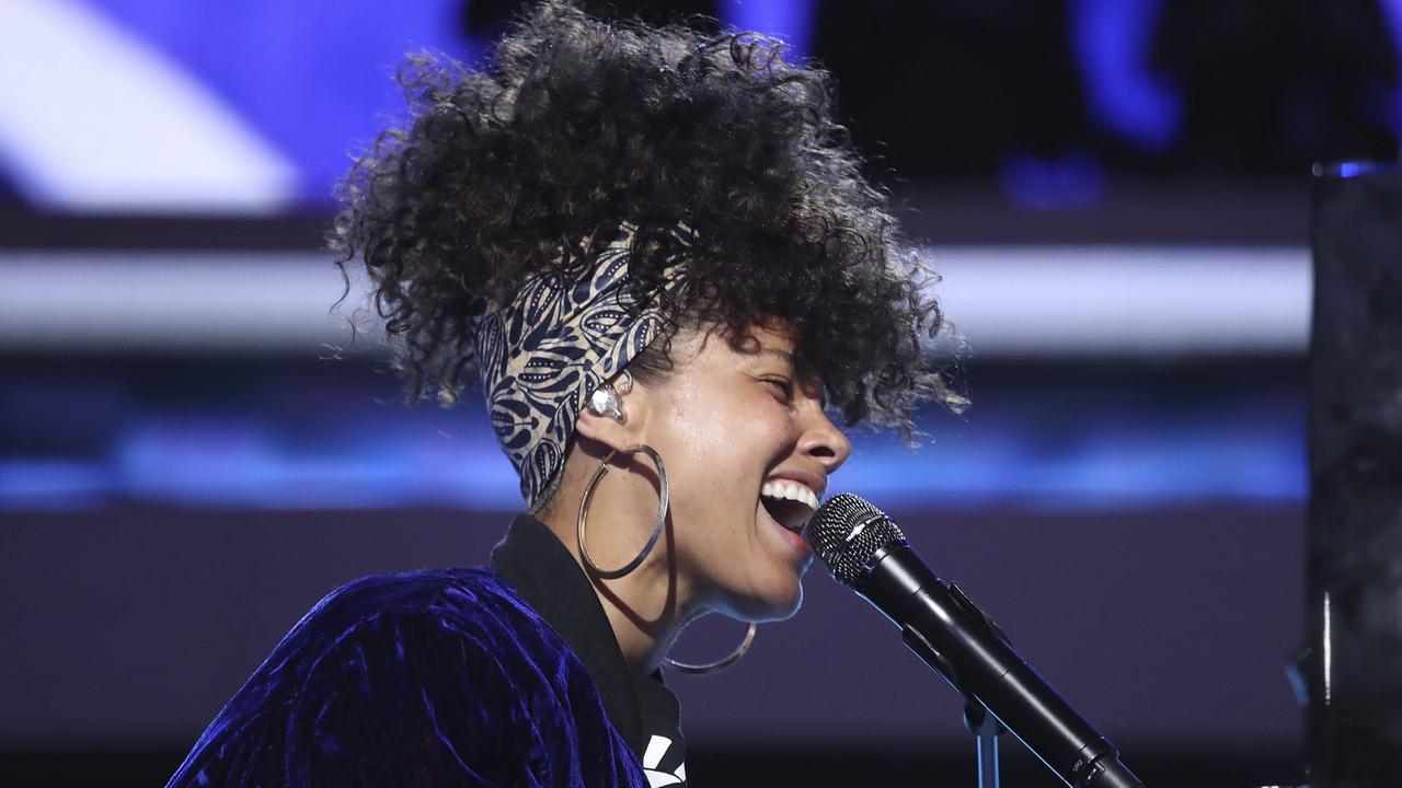 Alicia Keys bei einem Auftritt Alicia Keys bei einem Auftritt