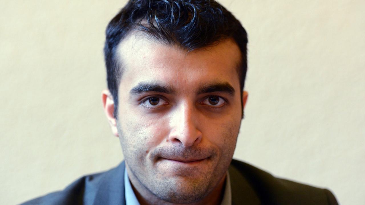 Der aserbaidschanische Menschenrechtler Rasul Jafarov hat eine Liste mit politisch Gefangenen veröffentlicht. Der aserbaidschanische Menschenrechtler Rasul Jafarov hat eine Liste mit politisch Gefangenen veröffentlicht.