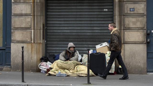 Die Obdachlose Maryse Dumas in Paris.
