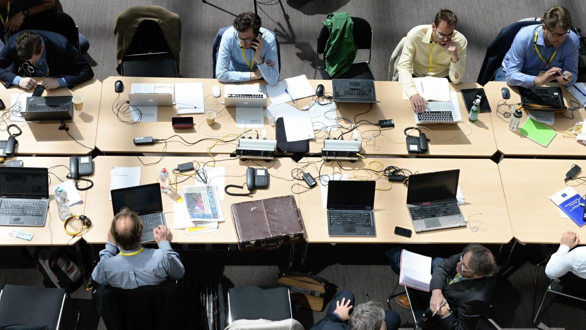Journalisten im Pressezentrum des Europäischen Rats Journalisten im Pressezentrum des Europäischen Rats