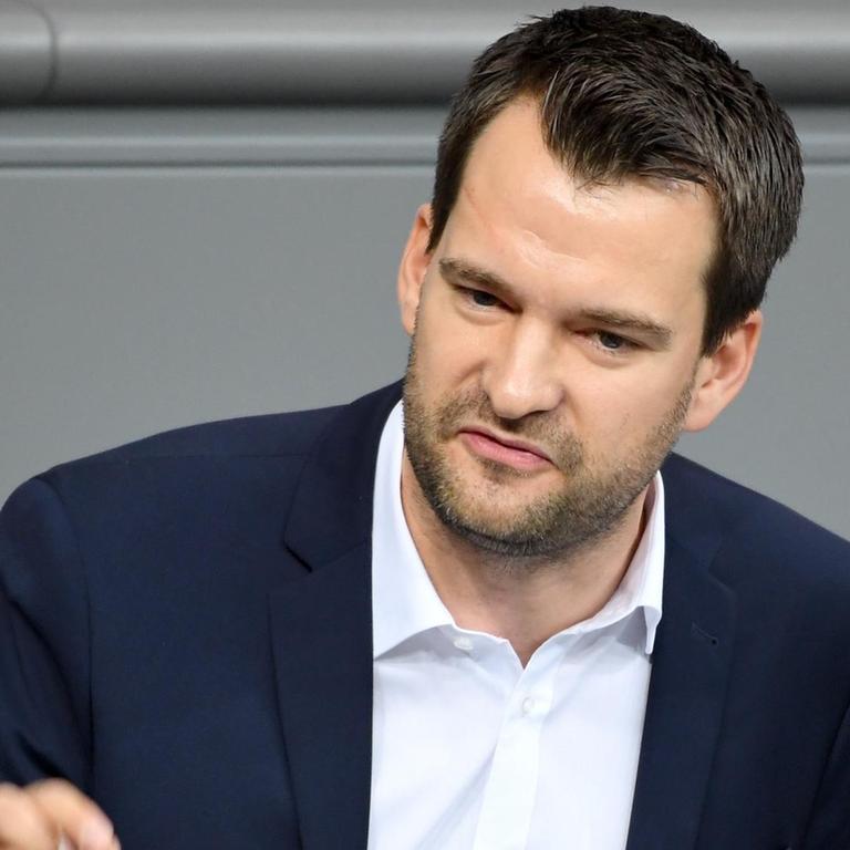 13.09.2019, Berlin: Johannes Vogel (FDP) spricht bei der 113. Sitzung des Bundestages. Hauptthema der Sitzung der 19. Legislaturperiode sind die Beratungen der Einzeletats der Ministerien für Arbeit und Soziales und Gesundheit. Foto: Britta Pedersen/dpa-Zentralbild/dpa | Verwendung weltweit