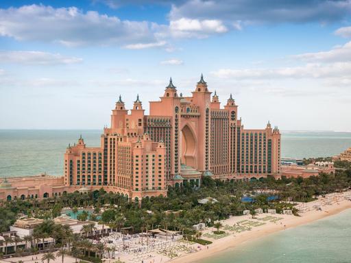 Panoramaansicht des Luxushotels Atlantis the Palm in Dubai