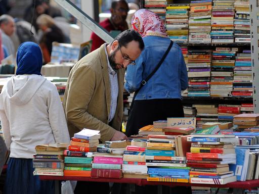  Verkauf gebrauchter Bücher in Kairo.