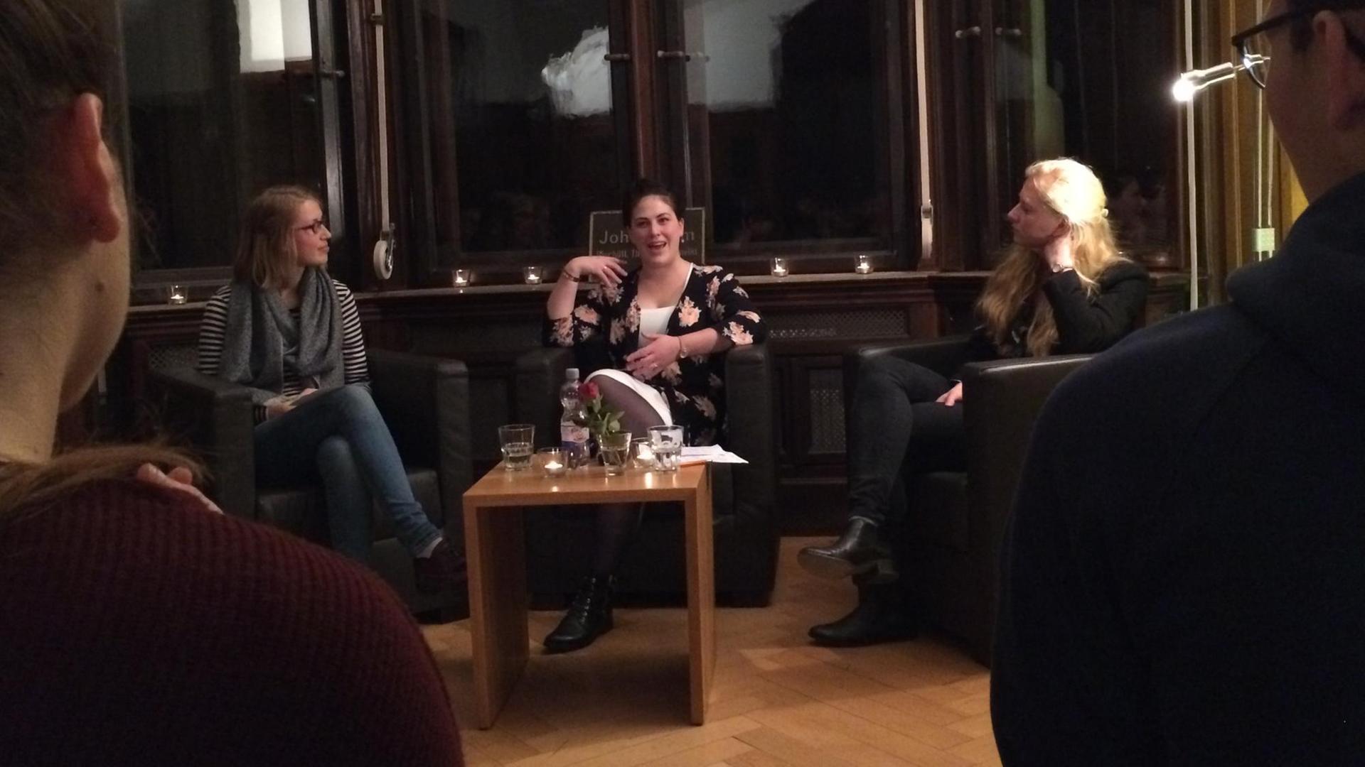 Natalie Müller hat einen kindskopfgroßen Tumor "besiegt" Natalie Müller hat einen kindskopfgroßen Tumor "besiegt"