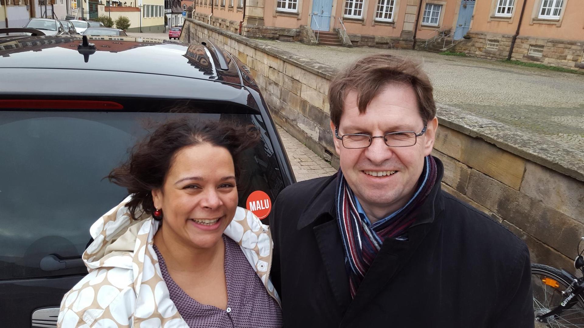 Giorgina Kazungu-Haß und Ralf Stegner, beide SPD, beim Wahlkampf in Rheinland-Pfalz. Giorgina Kazungu-Haß und Ralf Stegner, beide SPD, beim Wahlkampf in Rheinland-Pfalz.