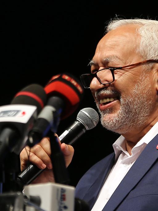 Rachid Ghannouchi, Führer der Islamistenpartei Ennahda, bei einer Wahlkampfveranstaltung in Tunis (24.10.2014).