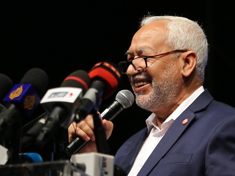 Rachid Ghannouchi, Führer der Islamistenpartei Ennahda, bei einer Wahlkampfveranstaltung in Tunis (24.10.2014).