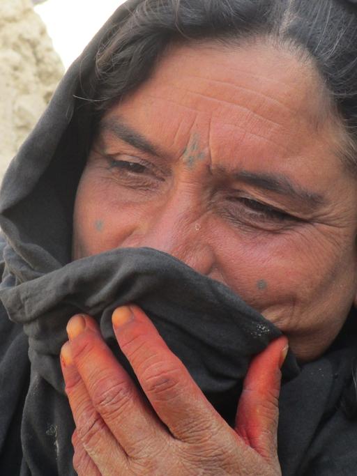 Zar Pari ist mit ihrer 25-köpfigen Familie aus der umkämpften Provinz Helmand nach Kabul geflohen.