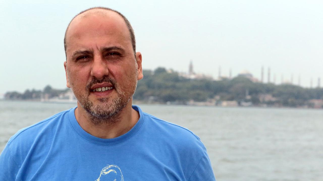 Der türkische Journalist und Regierungskritiker Ahmet Sik Der türkische Journalist und Regierungskritiker Ahmet Sik