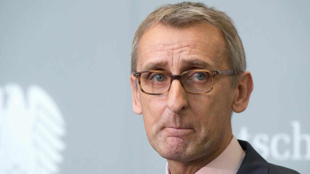 Sie sehen den CDU-Politiker Armin Schuster Sie sehen den CDU-Politiker Armin Schuster