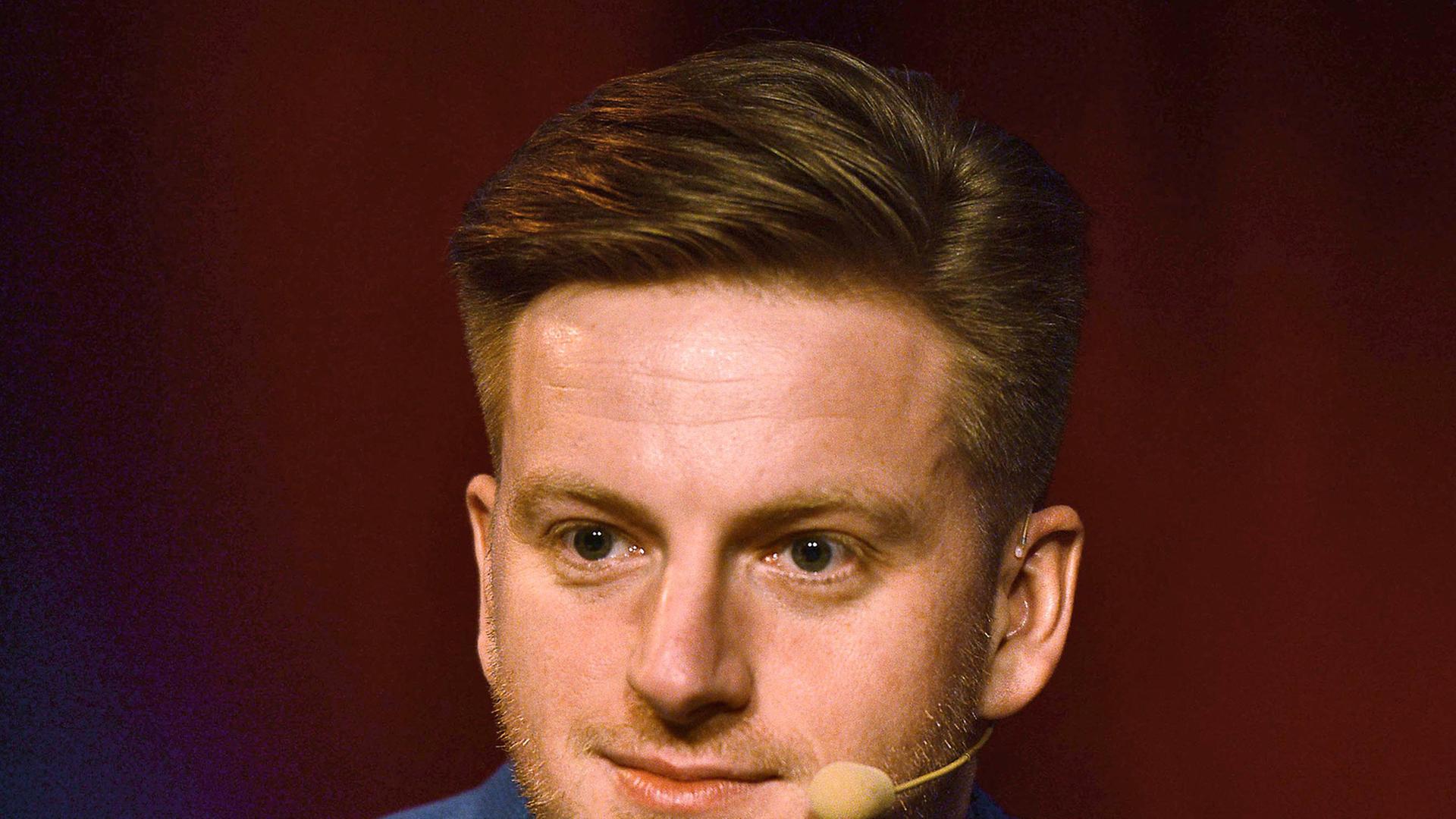Der Autor Szczepan Twardoch, Aufnahme vom März 2014 beim Literaturfestival lit.Cologne in Köln Der Autor Szczepan Twardoch, Aufnahme vom März 2014 beim Literaturfestival lit.Cologne in Köln