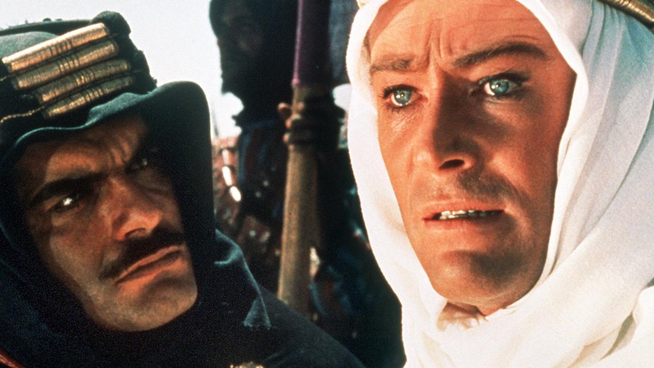 Der britisch-irische Schauspieler Peter O'Toole (r) als "Lawrence von Arabien" mit Omar Sharif (l). Seine Rolle in dem Film von 1962 machte ihn international berühmt. Der britisch-irische Schauspieler Peter O'Toole (r) als "Lawrence von Arabien" mit Omar Sharif (l). Seine Rolle in dem Film von 1962 machte ihn international berühmt.
