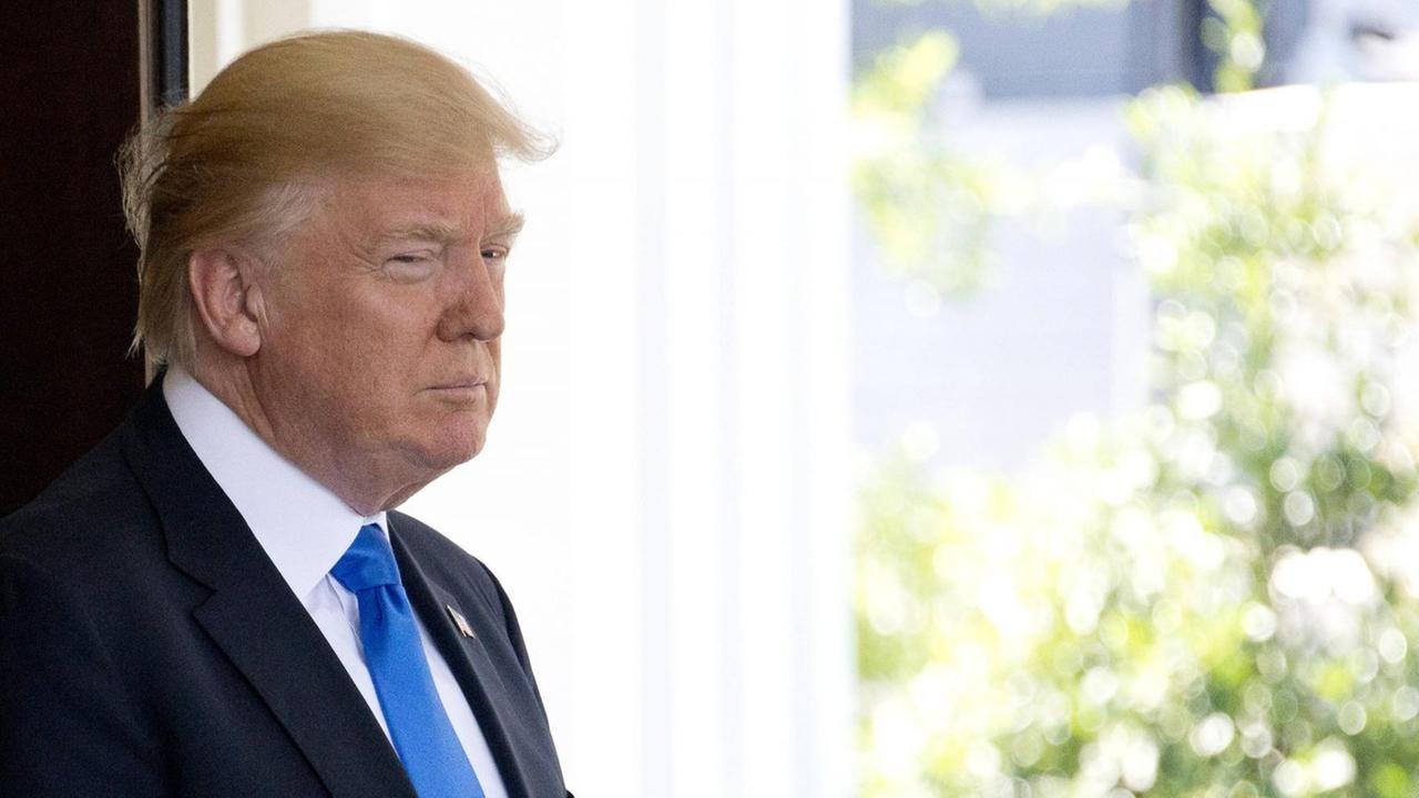 US-Präsident Donald Trump schaut etwas missmutig US-Präsident Donald Trump schaut etwas missmutig