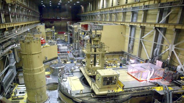 Block zwei des ungarischen Atomkraftwerks Paks nach dem Störfall am 2003.