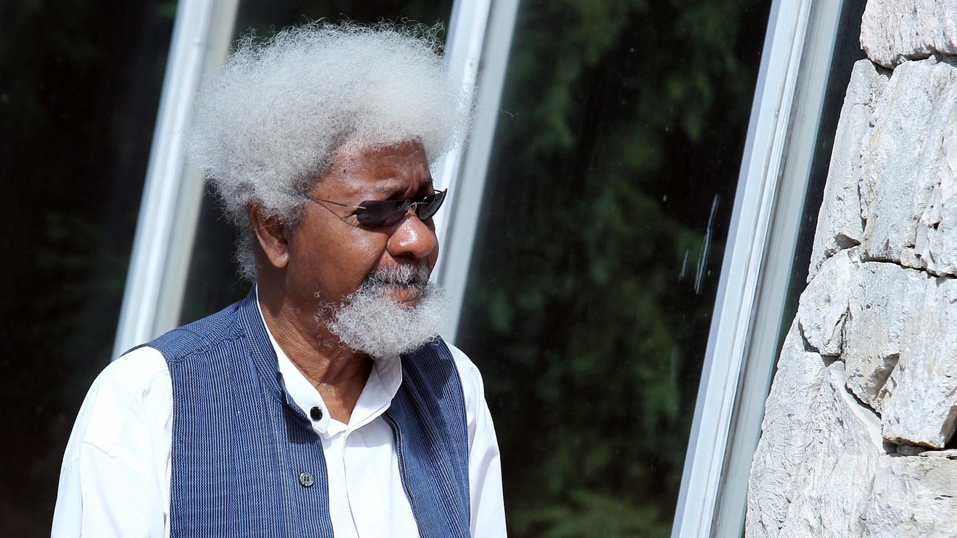 Der nigerianische Autor und Nobelpreisträger Wole Soyinka, aufgenommen 2012 Der nigerianische Autor und Nobelpreisträger Wole Soyinka, aufgenommen 2012