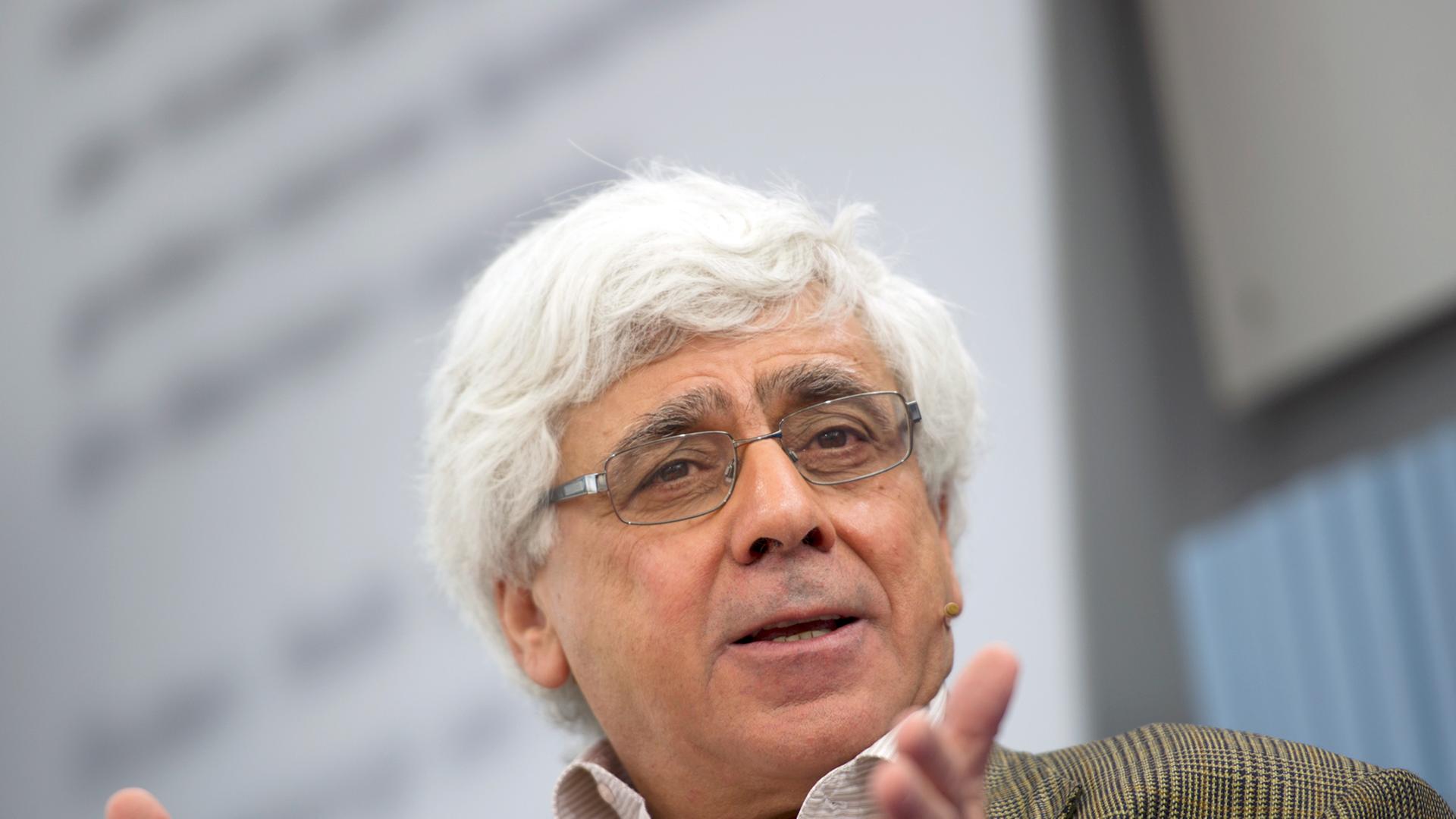 Der palästinensische Philosoph, Schriftsteller und Politiker Sari Nusseibeh, aufgenommen am 18.03.2012 auf der Buchmesse in Leipzig. Der palästinensische Philosoph, Schriftsteller und Politiker Sari Nusseibeh, aufgenommen am 18.03.2012 auf der Buchmesse in Leipzig.