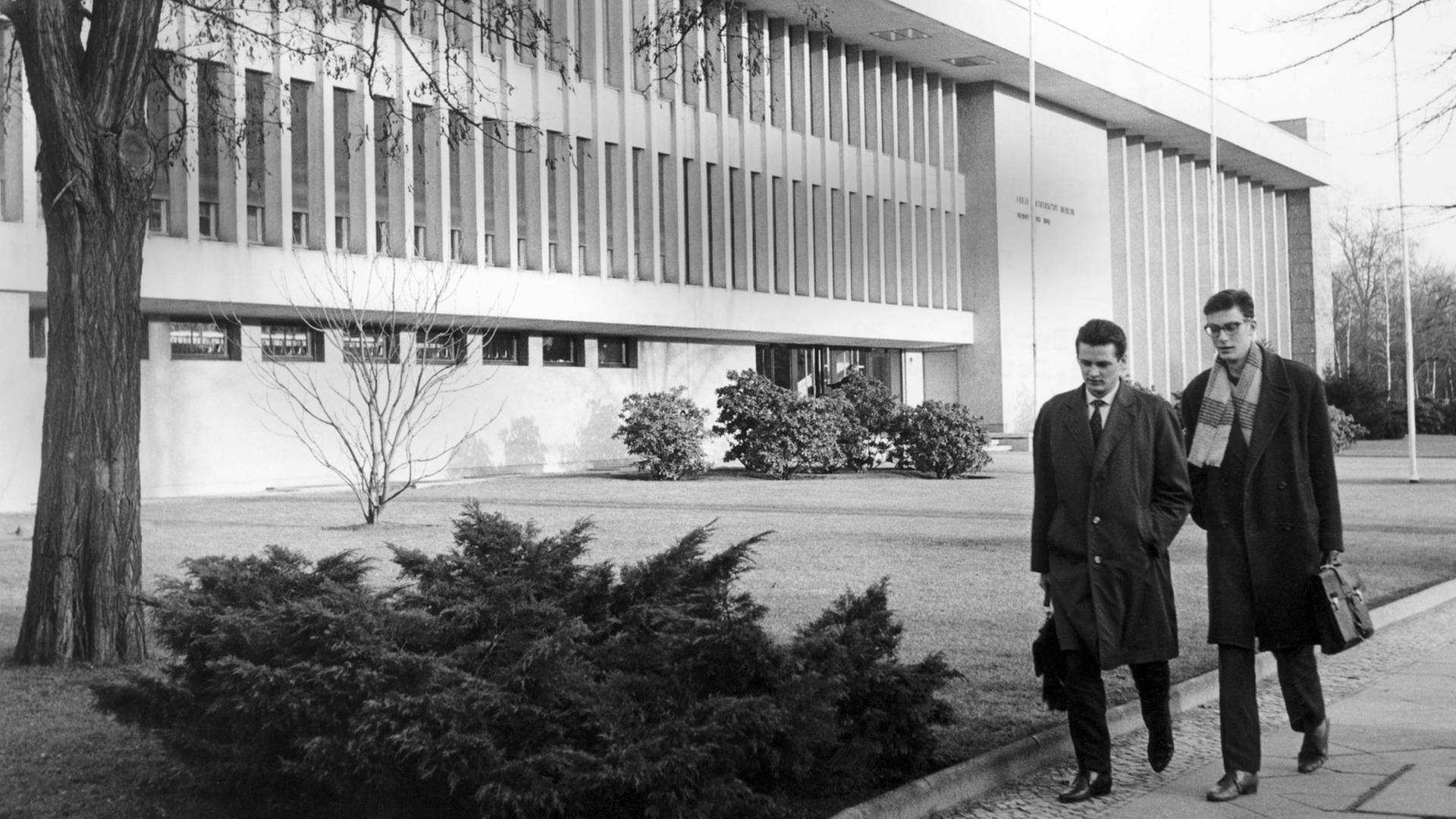 Der Henry-Ford-Bau der Freien Universität Berlin (1960) Der Henry-Ford-Bau der Freien Universität Berlin (1960)
