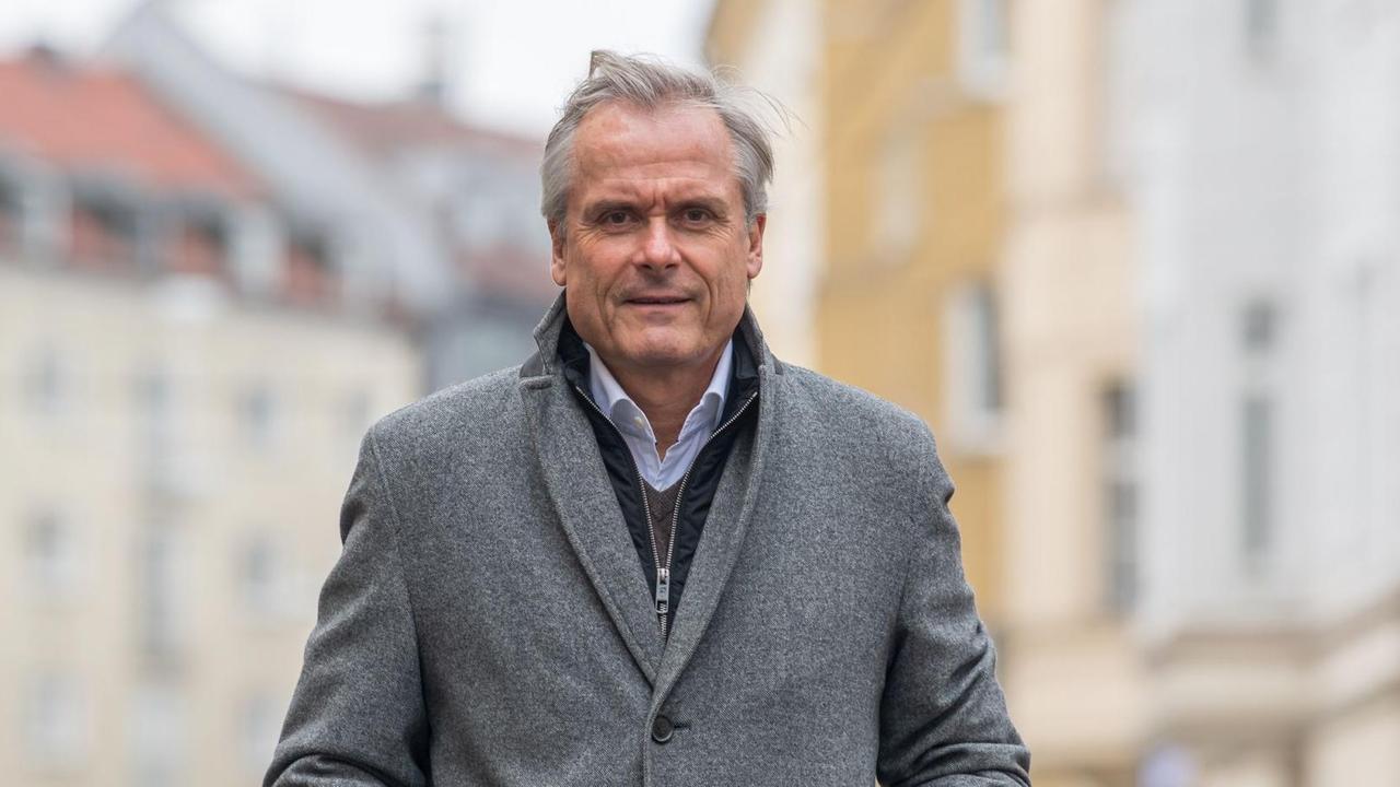 Der Schriftsteller Axel Hacke Der Schriftsteller Axel Hacke