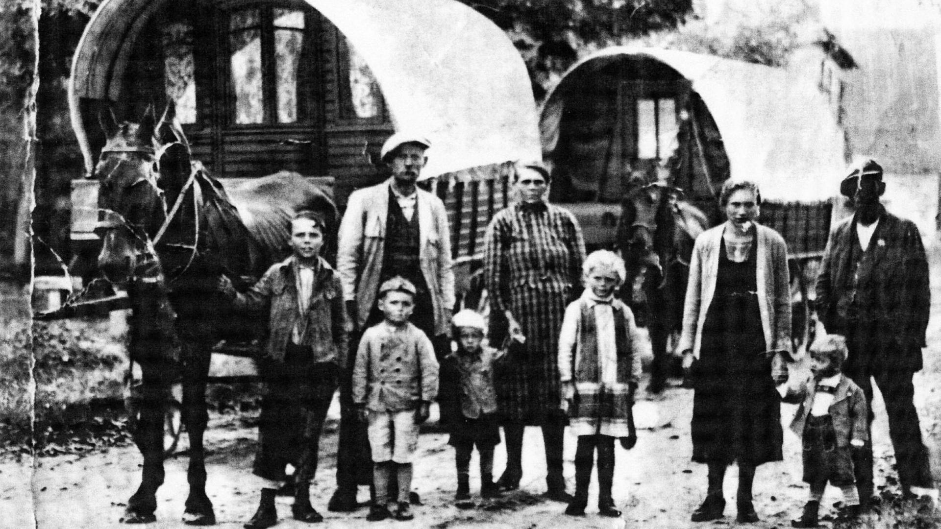 Jenische aus Matzenbach: Familien Hofmann und Kronwetter ca. 1925-1930 Jenische aus Matzenbach: Familien Hofmann und Kronwetter ca. 1925-1930