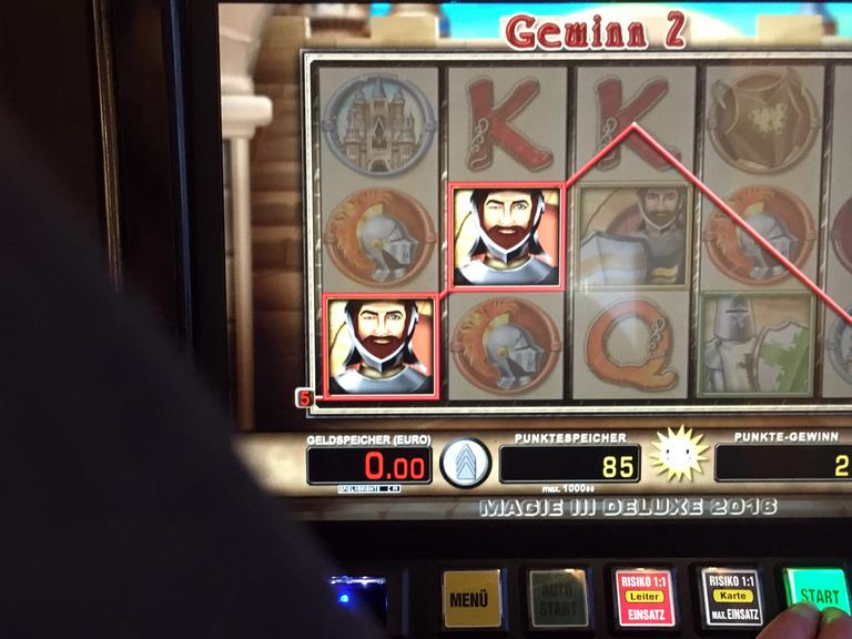 Spielautomat, bei dem 5 Cent eingesetzt wurden.