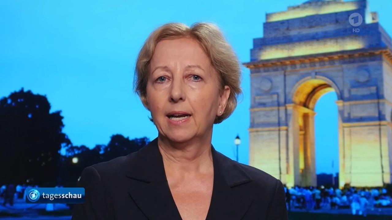 ARD-Korrespondentin Sibylle Licht berichtet am 16.08.2021 in der "Tagesschau" aus Neu-Delhi über Afghanistan ARD-Korrespondentin Sibylle Licht berichtet am 16.08.2021 in der "Tagesschau" aus Neu-Delhi über Afghanistan