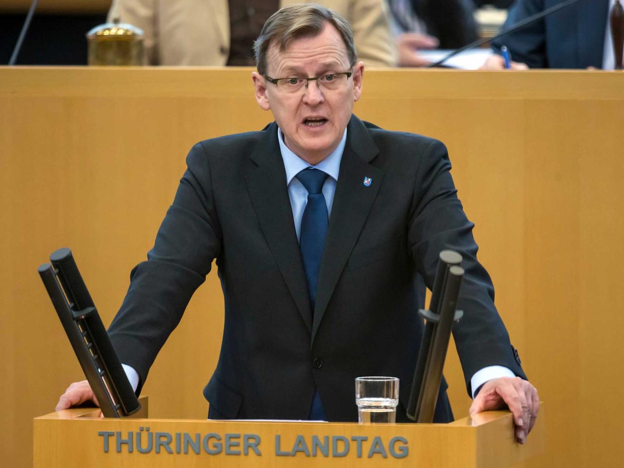 Der Ministerpräsident von Thüringen, Bodo Ramelow (Die Linke), nach seiner Wahl am 12.12.14. Der Ministerpräsident von Thüringen, Bodo Ramelow (Die Linke), nach seiner Wahl am 12.12.14.