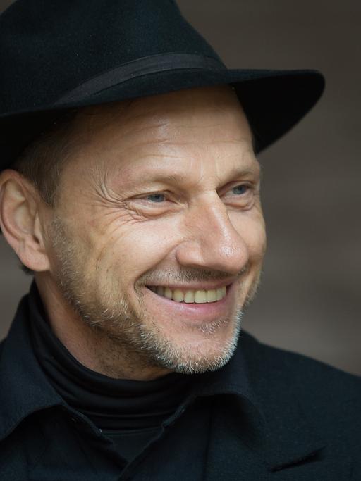 Schauspieler Richy Müller, aufgenommen 2016 bei Dreharbeiten für das Drama "Hexenjagd" bei den Festspielen in Bad Hersfeld.