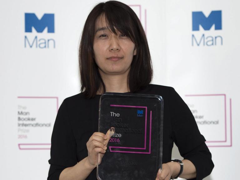 Han Kang aus Südkorea gewann mit ihrem Buch "Vegetarierin" den Man Booker International Price.