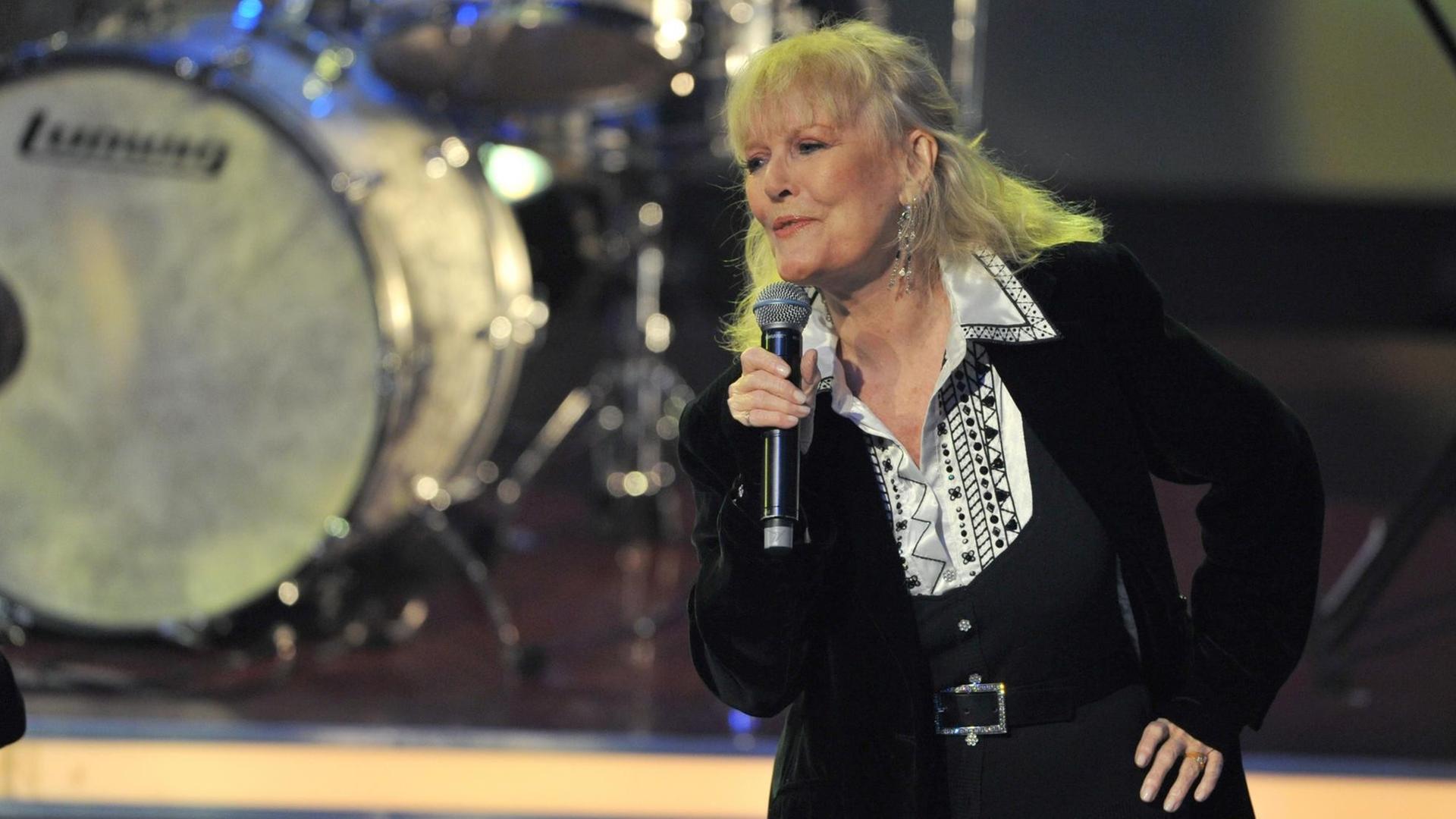 Die Sängerin Petula Clark 2010, bei der Aufzeichnung der ZDF-Sendung "My Swinging Sixties".