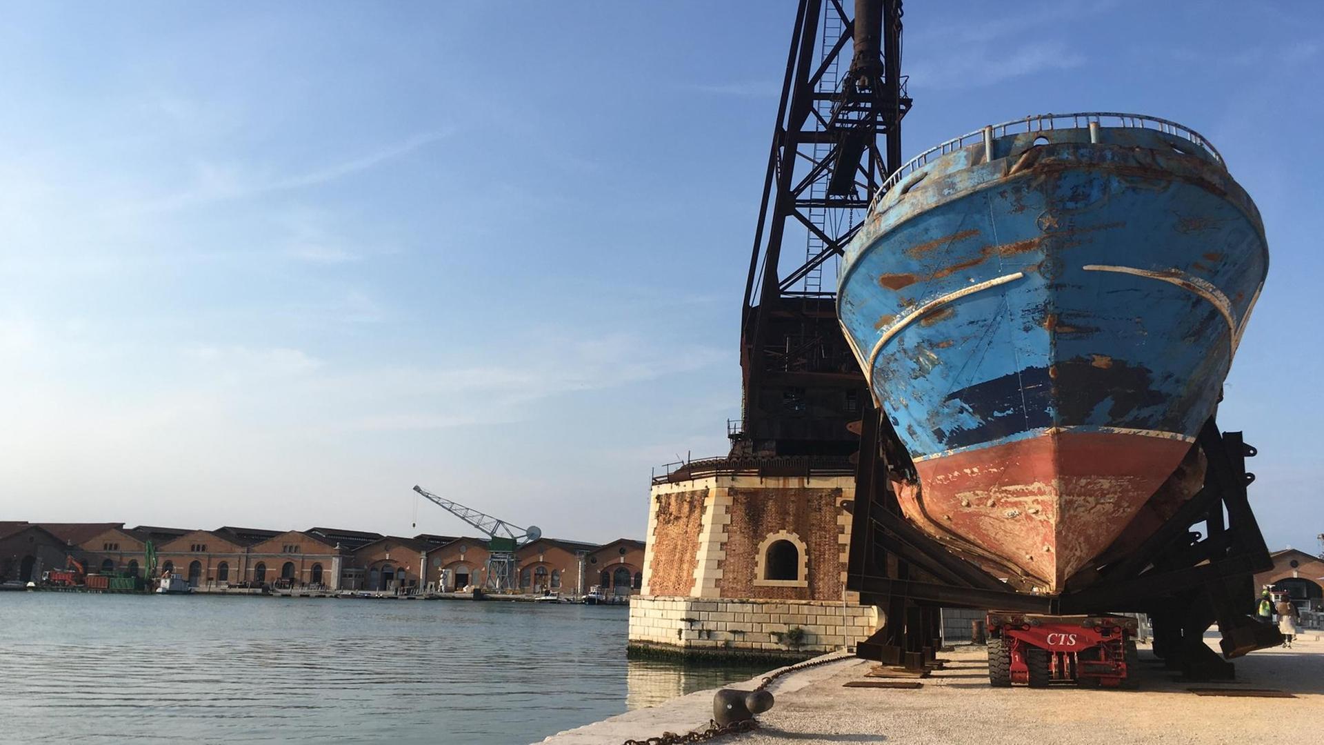 Barca Nostra von Christoph Büchel, 58. Kunstbiennale Venedig Barca Nostra von Christoph Büchel, 58. Kunstbiennale Venedig