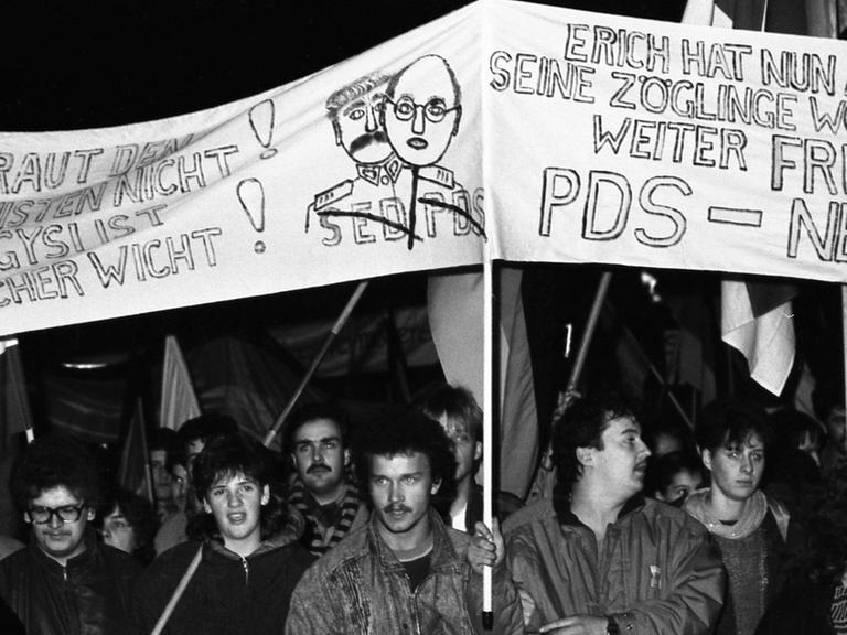 Proteste vor der erste freien Volkskammerwahl in der DDR