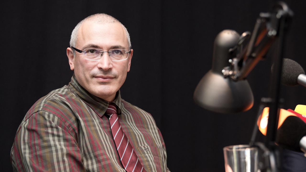 Michail Chodorkowski bei der Vorstellung seines Buches "Meine Mitgefangenen" am 12. Juni 2014 in Berlin Michail Chodorkowski bei der Vorstellung seines Buches "Meine Mitgefangenen" am 12. Juni 2014 in Berlin