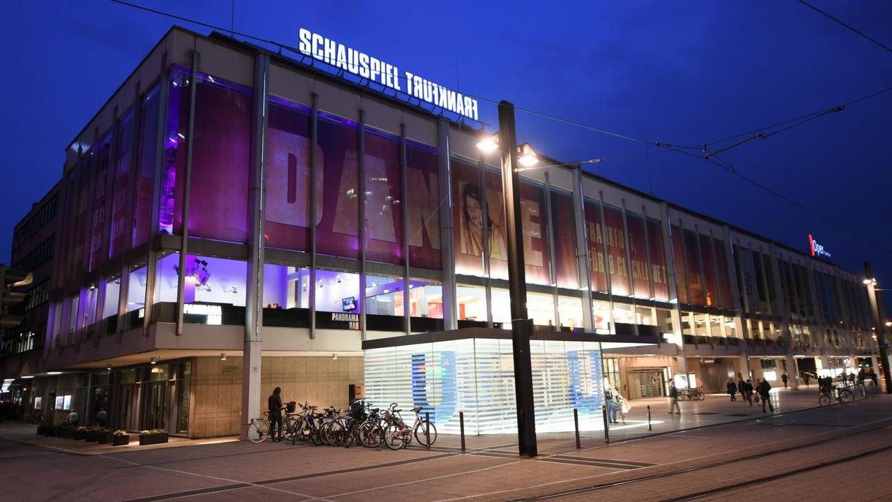 Zu sehen ist das Frankfurter Schauspiel. Zu sehen ist das Frankfurter Schauspiel.