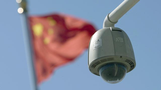 Überwachungskamera auf dem Tiananmen Platz in der chinesichen Hauptstadt Peking