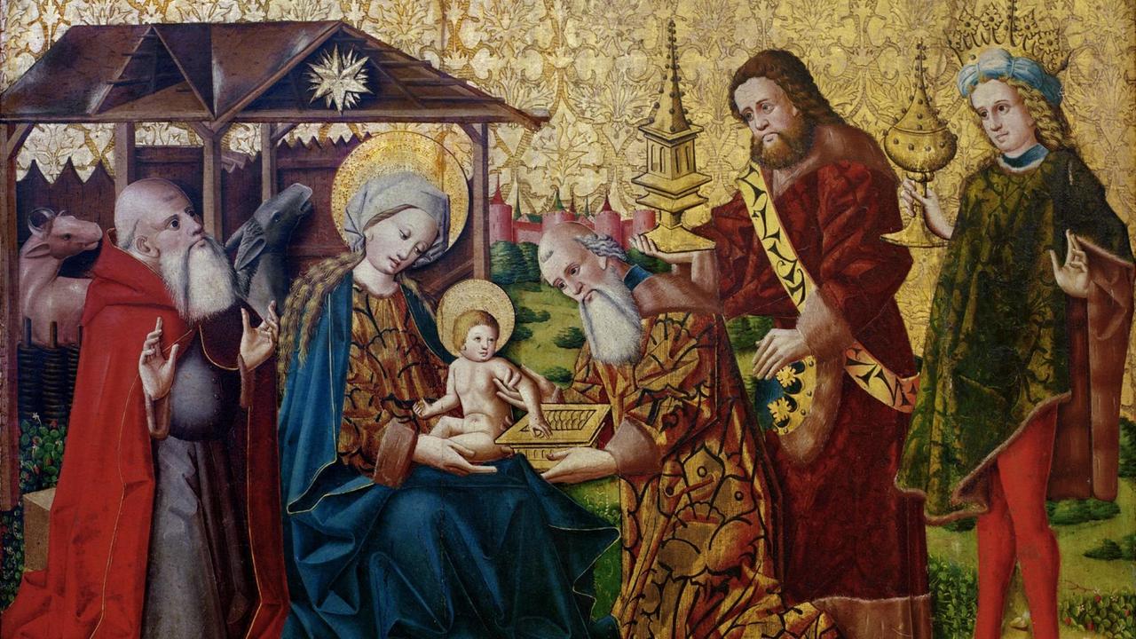 Gemälde der Heiligen Drei Könige, die dem Jesuskind Geschenke darbieten. Melchior ist hier als weißer Mann mit dunklem Bart dargestellt.