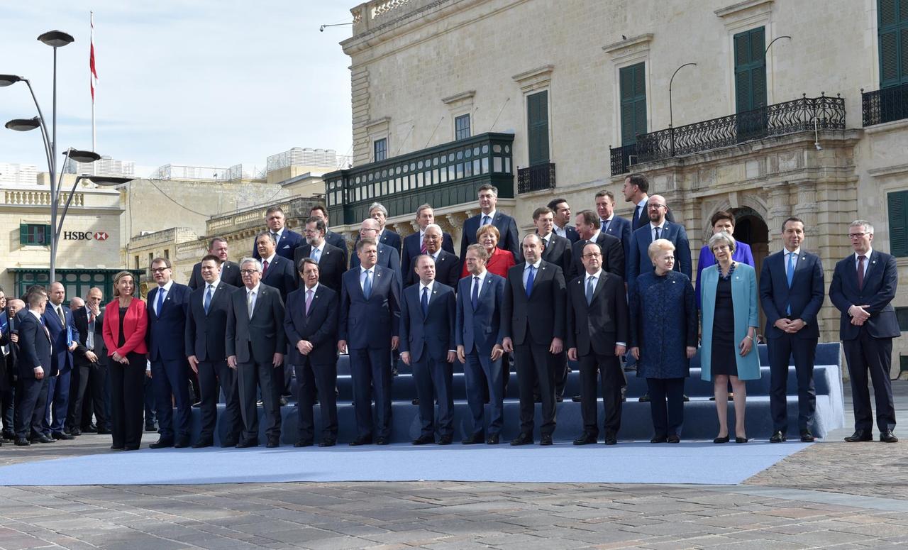 Die europäischen Staats- und Regierungschefs beim EU-Gipfel in Malta am 03.02.2017.