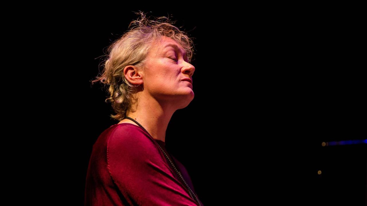 Konzert von Julia Huelsmann Jazzfest Berlin 2016, Haus der Berliner Festspiele Konzert von Julia Huelsmann Jazzfest Berlin 2016, Haus der Berliner Festspiele