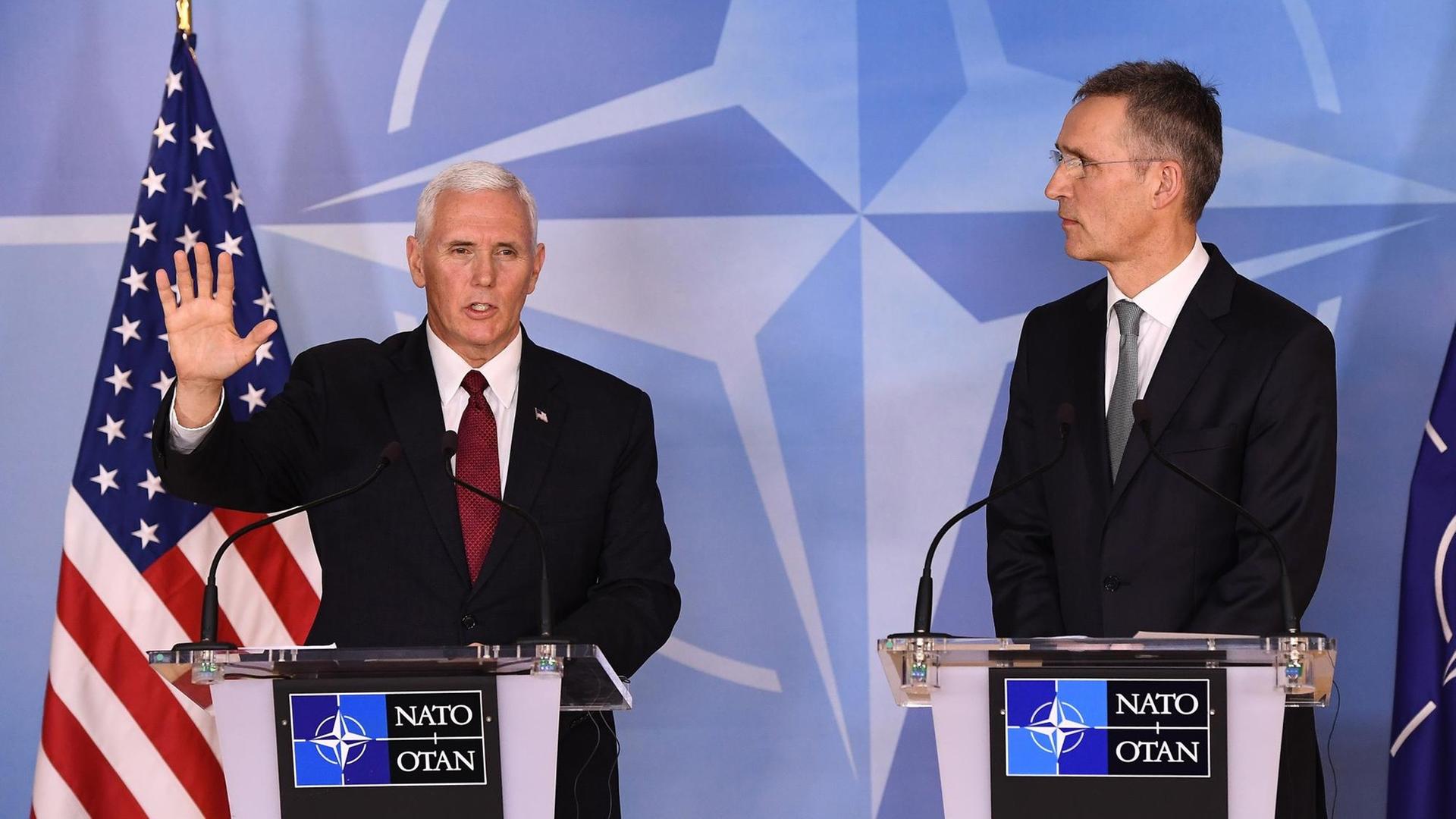 US-Vizepräsident Mike Pence und NATO-Generalsekretär Jens Stoltenberg. US-Vizepräsident Mike Pence und NATO-Generalsekretär Jens Stoltenberg.