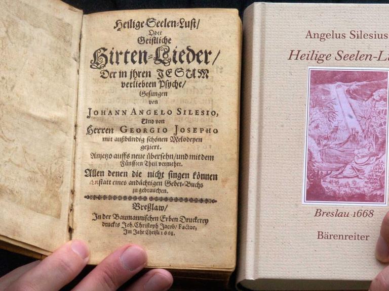 Das Original (l) und ein Reprint der "Hirten-Lieder" von Angelus Silesius
