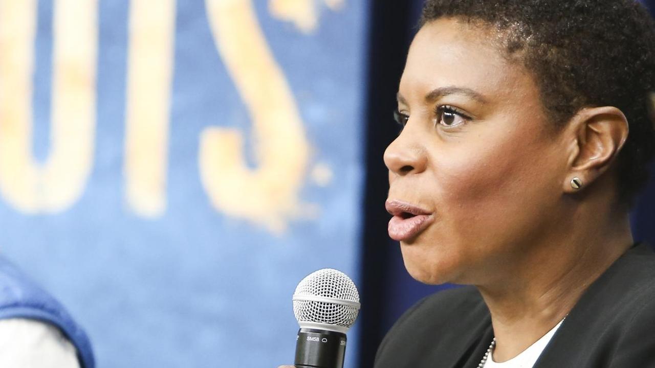 Alondra Nelson auf einem Panel. Alondra Nelson auf einem Panel.