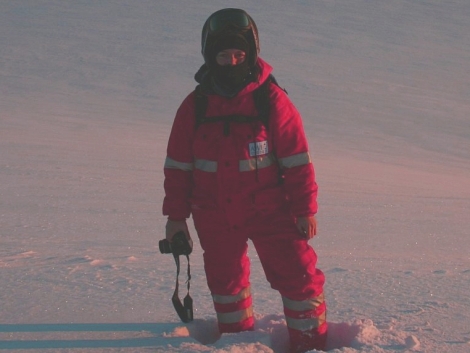 Anne Hoffmann vom Alfred-Wegener-Institut schreibt für den Deutschlandfunk aus dem Schnee auf Spitzbergen. Anne Hoffmann vom Alfred-Wegener-Institut schreibt für den Deutschlandfunk aus dem Schnee auf Spitzbergen.